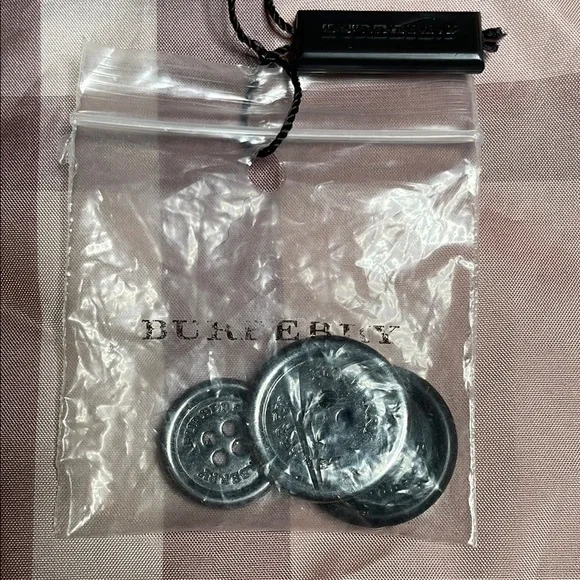 BURBERRY Brit Windbreaker Pouch Bag - Picture 3 of 7